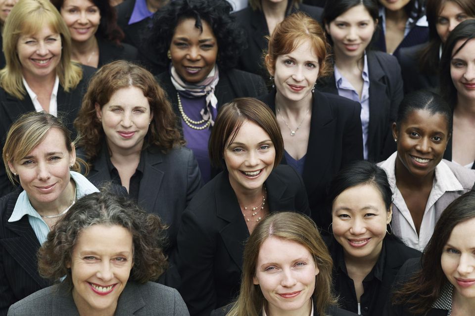 Arbeitgeber-Studie 2021: Gruppe von Frauen