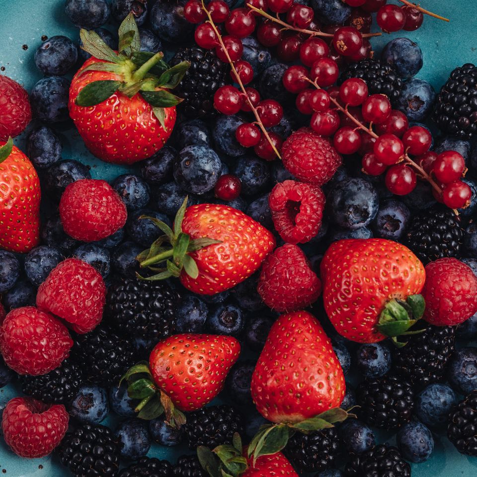 Zuckerarmes Obst: 9 Früchte, die wenig Zucker enthalten | Himbeeren, Erdbeeren, Heidelbeeren, Brombeeren