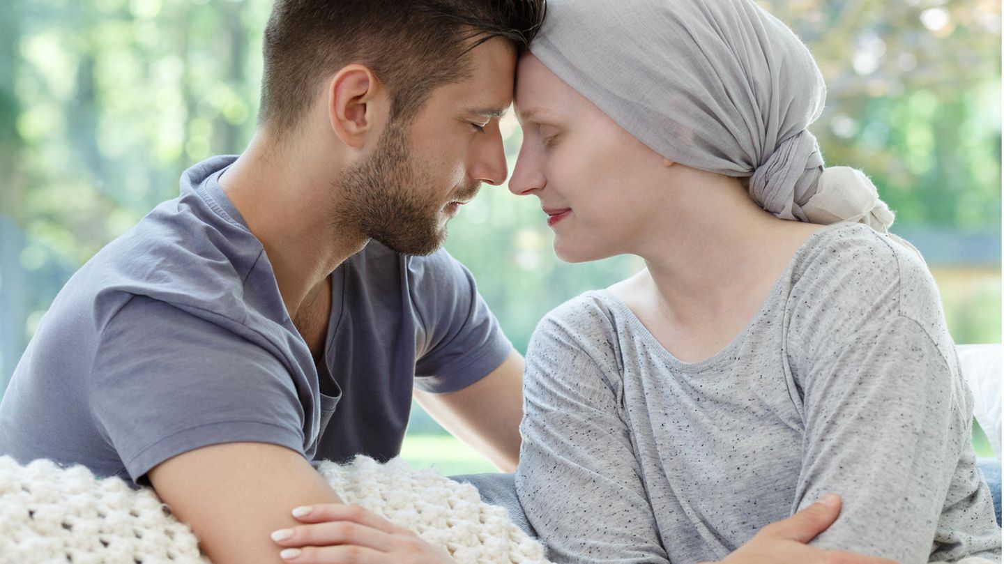 Löwe Mann Und Krebs Frau Im Bett Diagnose Krebs: Diese 5 Tipps können Angehörigen im Umgang helfen