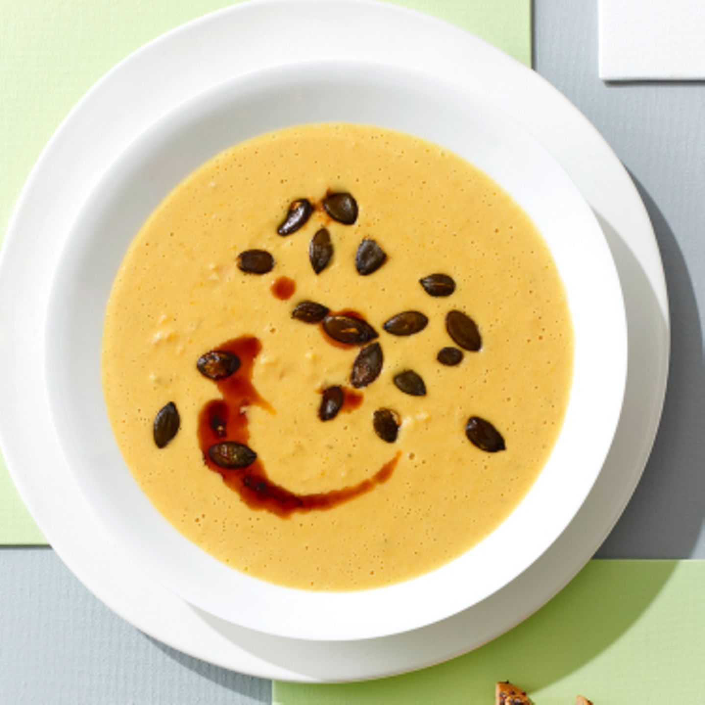 Kürbis-Kichererbsen-Cremesuppe