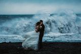 International Wedding Photographer of the Year 2021: Brautpaar am Meer