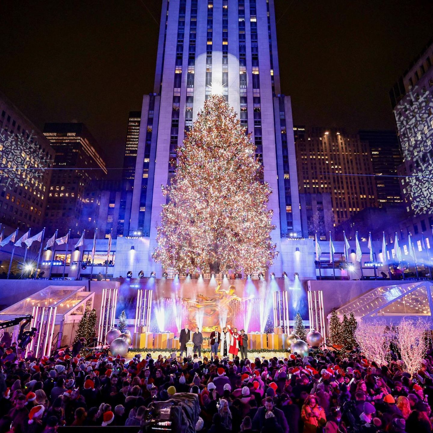 Bilder der Woche: Beleuchteter Weihnachtsbaum am Rockefeller in NYC