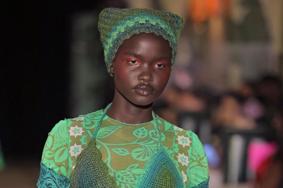 Beauty-Trends 2022: Designerin Anna Sui setzt auf Statement-Blush