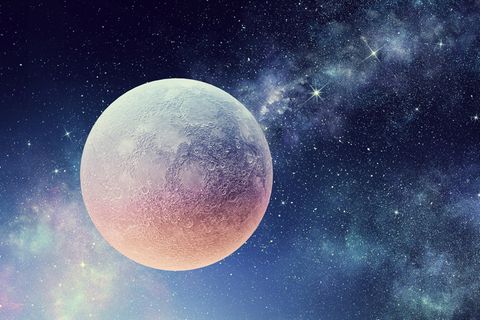 Pinker Mond: Fotografie des Mondes im Weltall