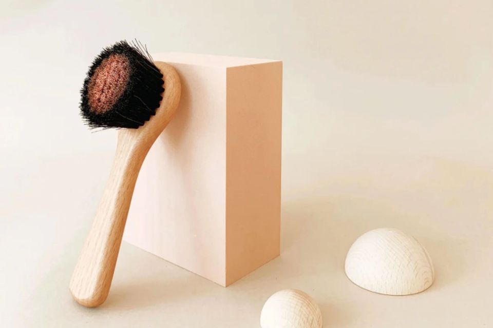 Infrarot, Dry Brush & Ice Globes: ruhi the ionic facial dry brush, Gesichtsbürste ruhi the ionic facial dry brush, Gesichtsbürste