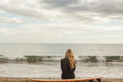 Psychologie: Eine Frau am Meer