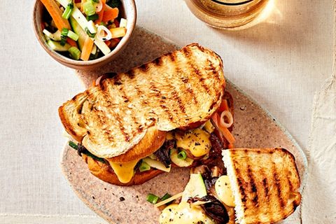 Käse-Sandwich mit Austernpilzen