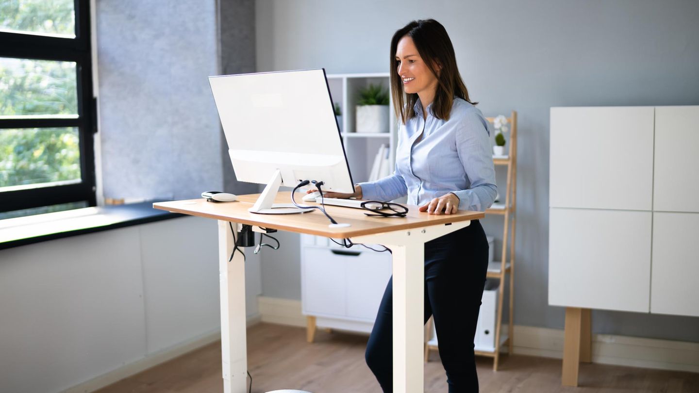 Höhenverstellbarer Tisch : Diese Schreibtische schonen deinen Rücken
