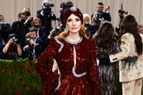 Die frisch gebackene Oscar-Preisträgerin Jessica Chastain setzt im wahrsten Sinne des Wortes auf Gucci von Kopf bis Fuß.   