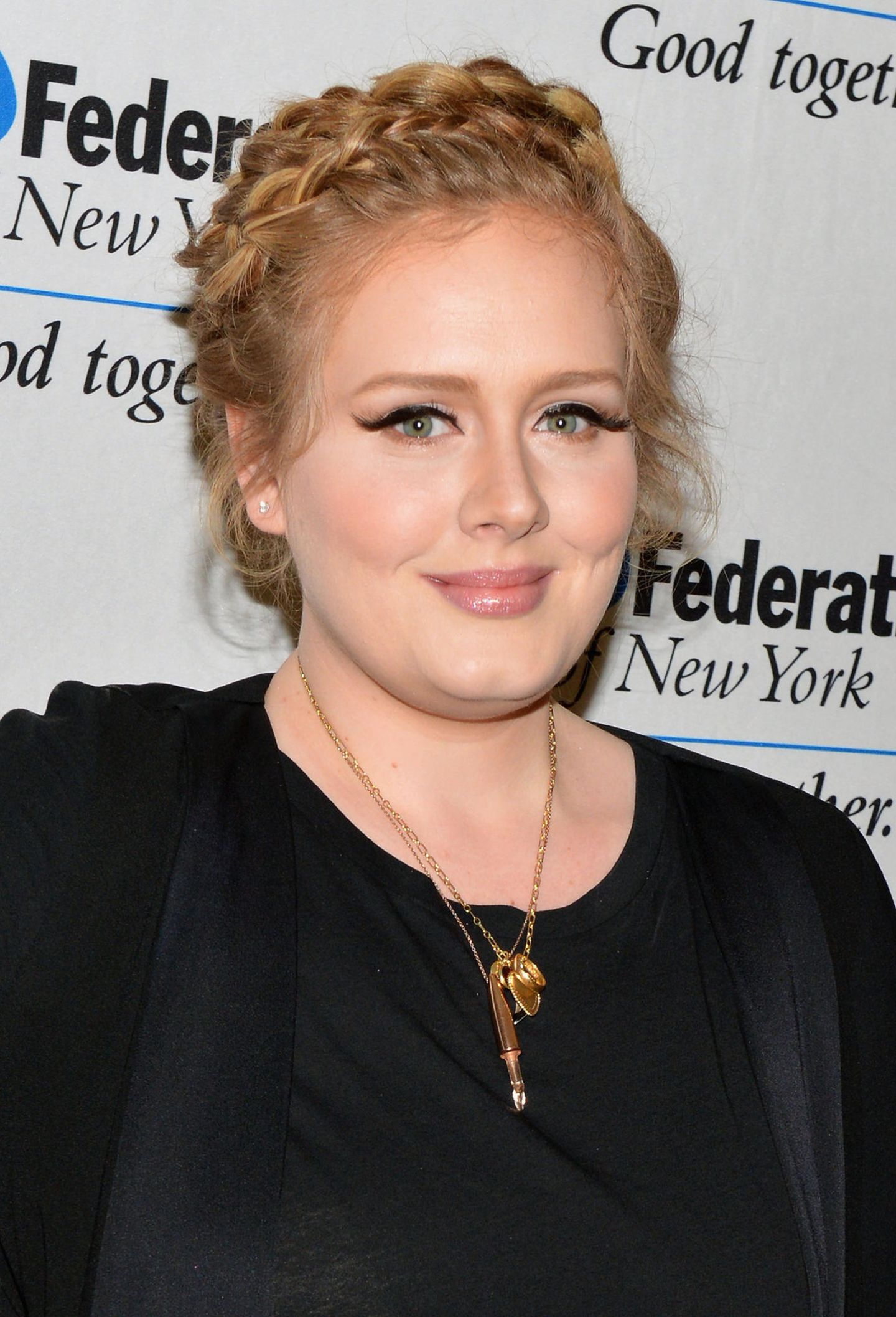 Adele und ihre Frisuren: Adele mit Flechtfrisur