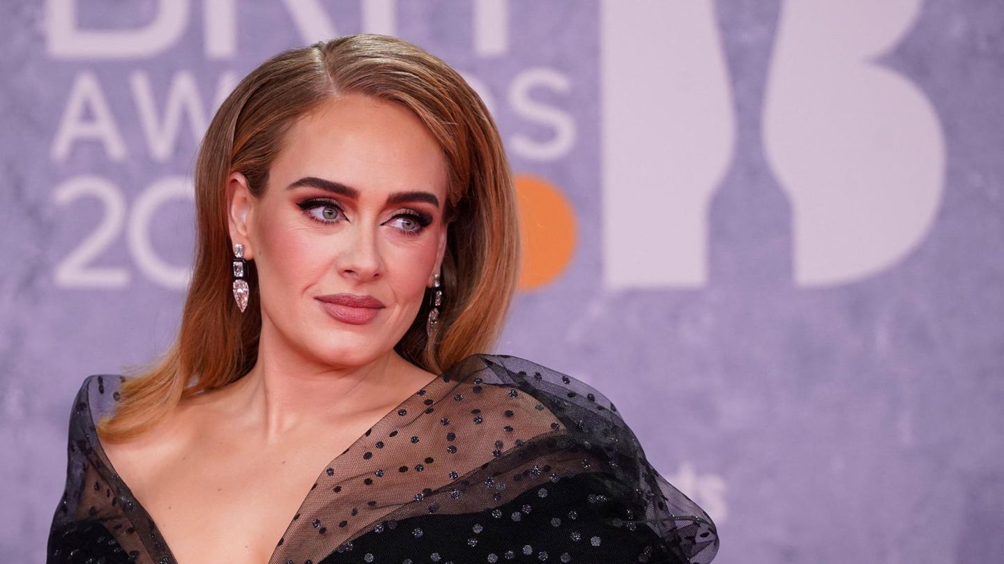 Adele und ihre Frisuren: Adele auf den Brit Awards