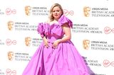 Nicola Coughlan, bekannt durch ihre Rolle der Lady Whistledown in der Erfolgsserie "Bridgerton" zeigt sich auch bei den BAFTA TV Awards in London im pinkfarbenen Valentino-Traumlook von ihrer glamourösesten Seite.