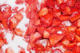 Erdbeeren mit viel Zucker