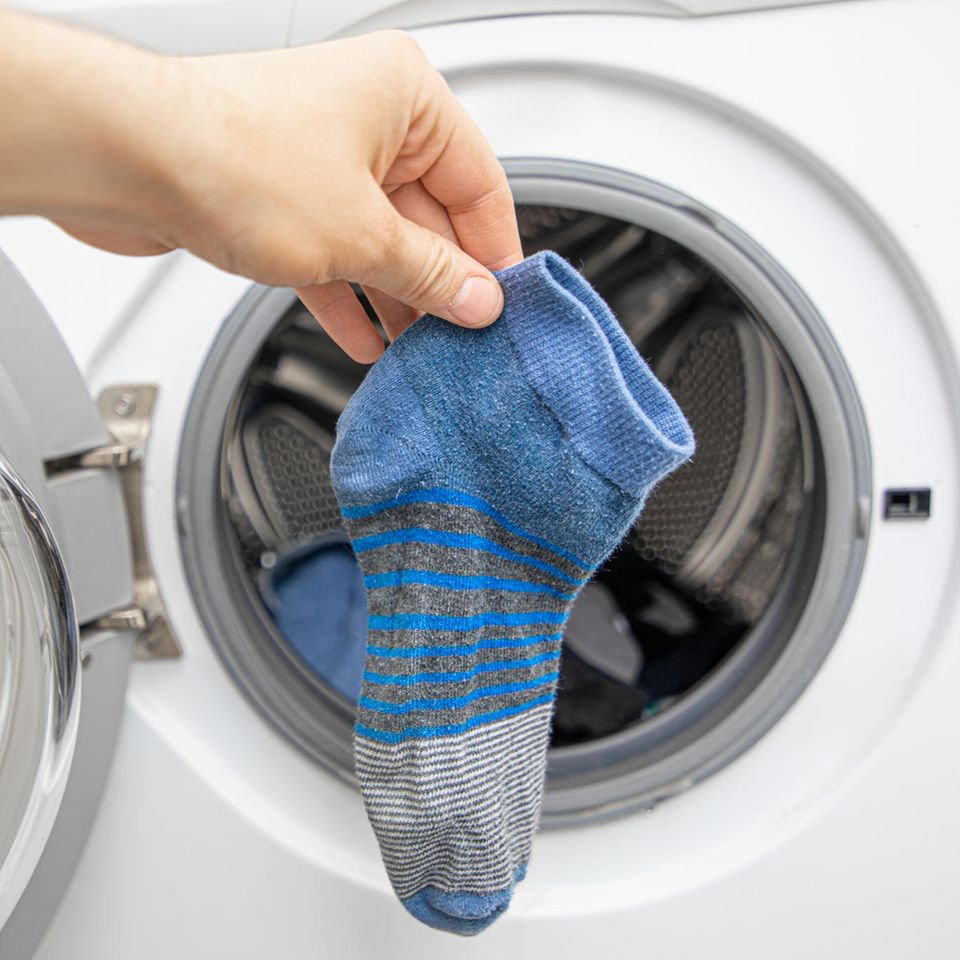 Socken in Waschmaschine: Dahin verschwinden kleine Einzelteile beim Waschen