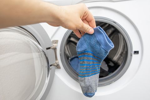 Socken in Waschmaschine: Dahin verschwinden kleine Einzelteile beim Waschen