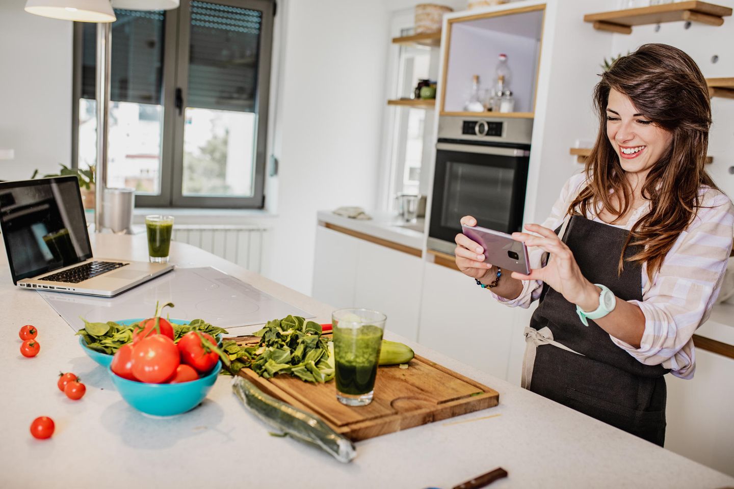 Einfach lecker: Frau macht Food Trend nach