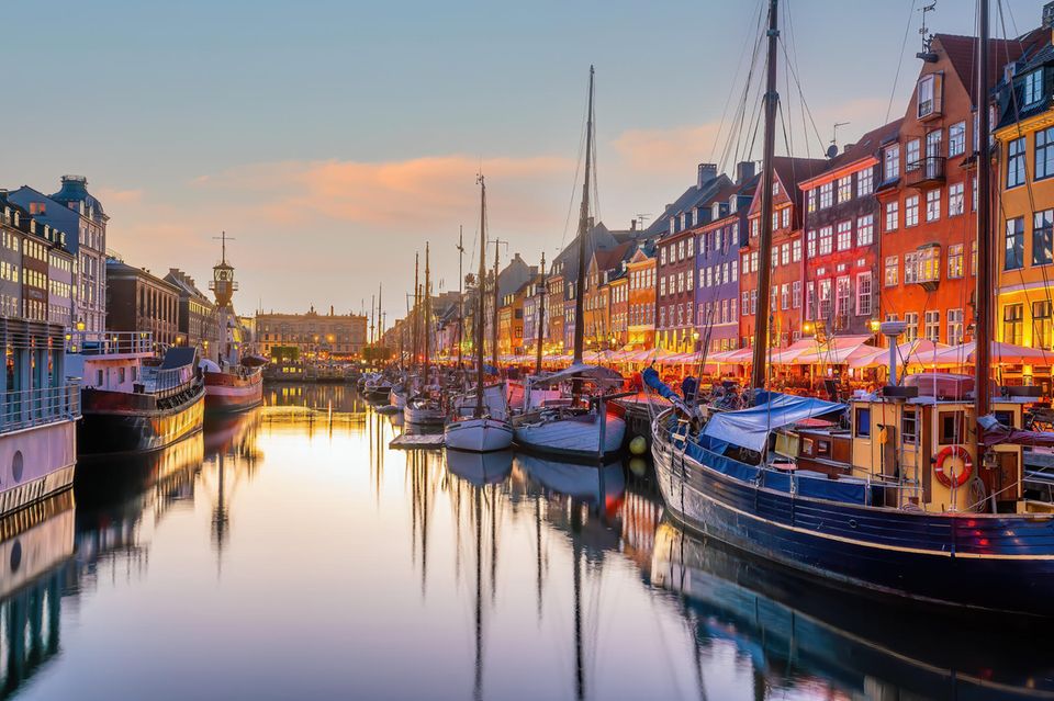 Reiselust: Boote und bunte Häuser in Kopenhagen.