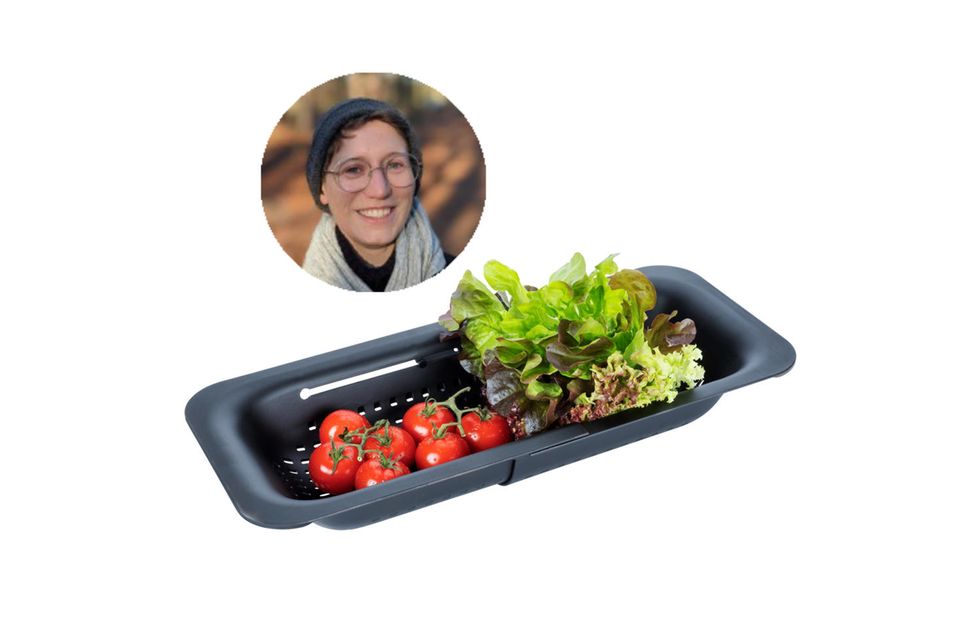 We try before you buy: Redakteurin Lena ist begeistert von ihrem neuen Obst- und Gemüse-Waschsieb. Redakteurin Lena ist begeistert von ihrem neuen Obst- und Gemüse-Waschsieb.