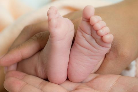 Alexander Kusinski: Babyfüße