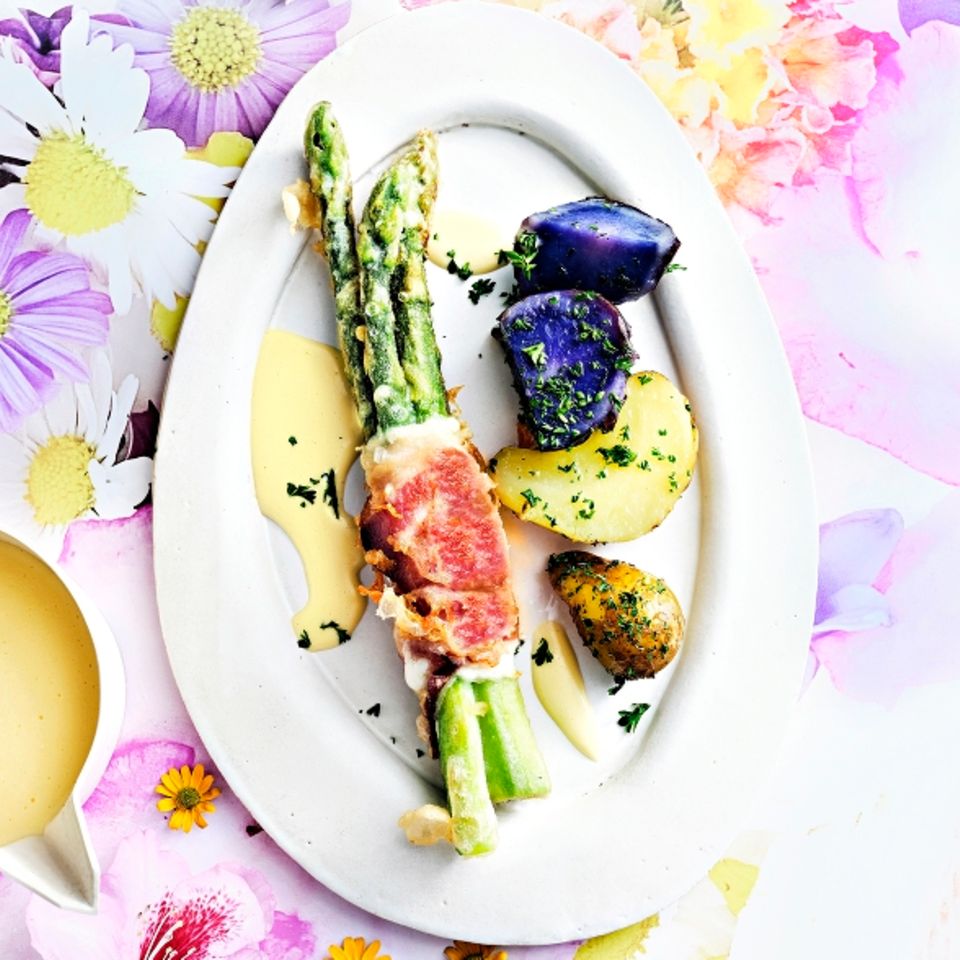 Spargel-Schinken-Tempura mit Kartoffeln