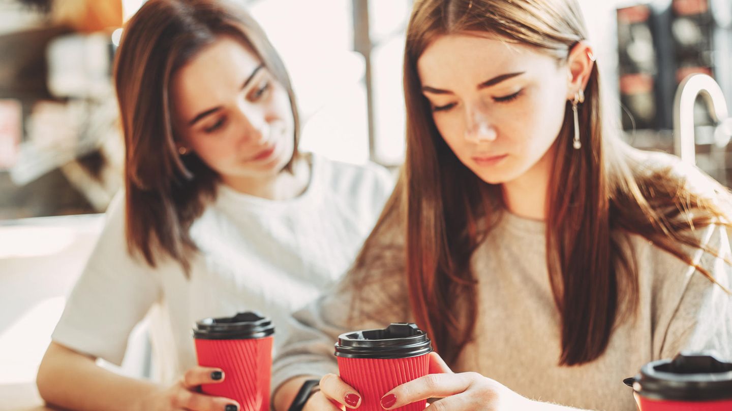 empathisch-kommunizieren-4-Fragen-die-emotional-intelligente-Menschen-nie-stellen-w-rden