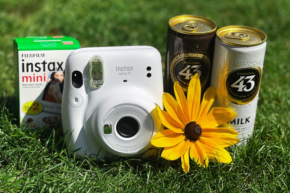 Gewinnspiel: Licor 43 verlost stylische Polaroid-Kameras