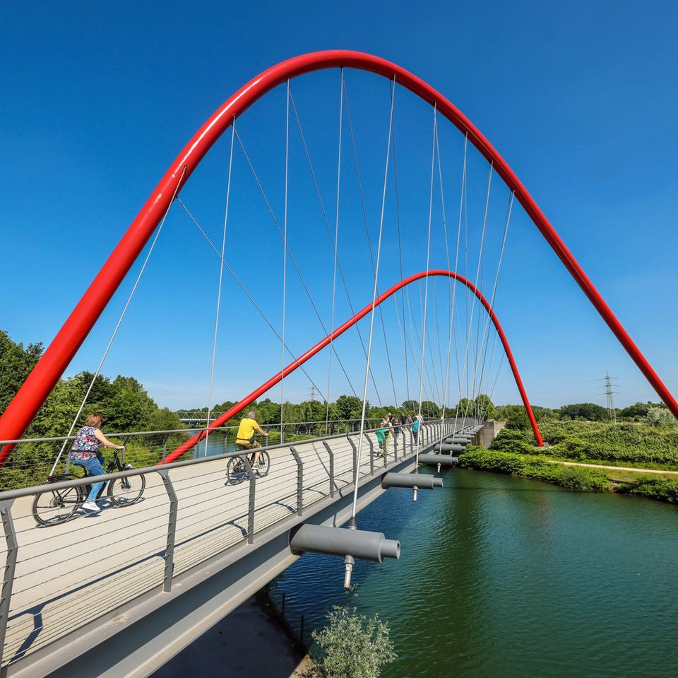 Mit dem Rad durchs Ruhrgebiet: Doppelbogenbrücke