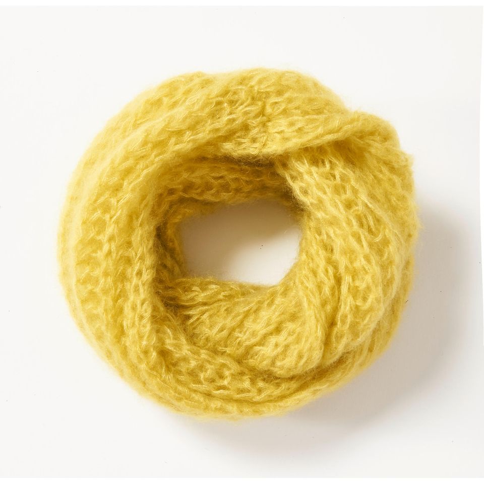 Loop aus Mohair stricken: gelber Loop Schal