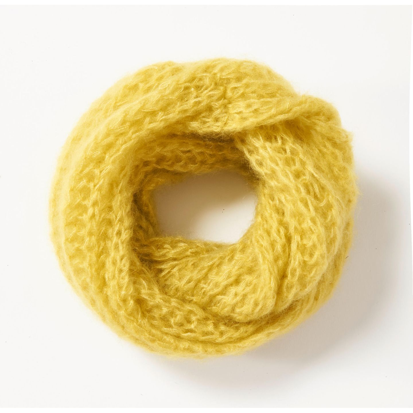 Loop aus Mohair stricken: gelber Loop Schal
