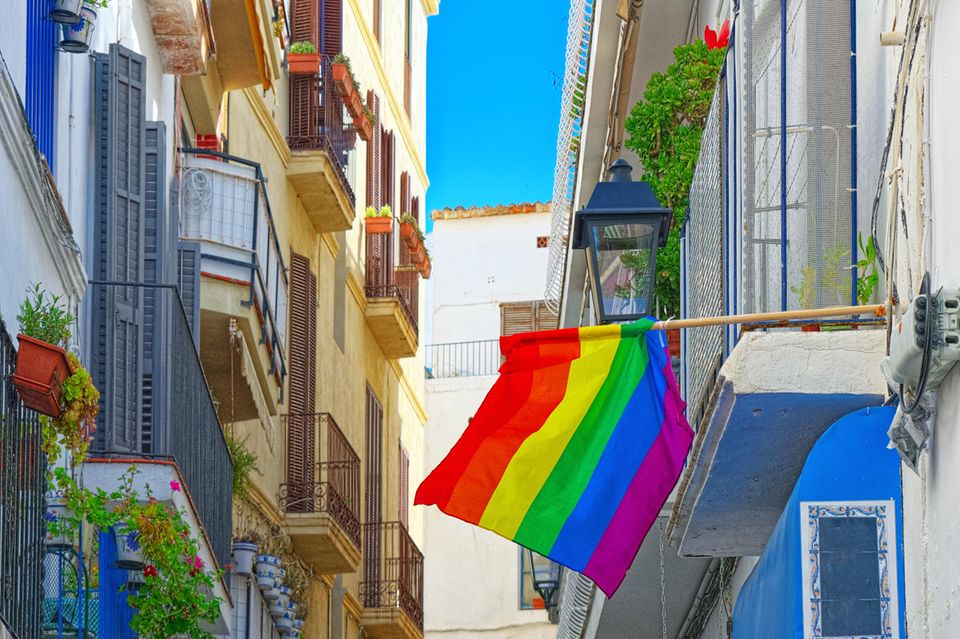 Immer mehr Reiseunternehmen entdecken queere Menschen als potentielle Kund:innen