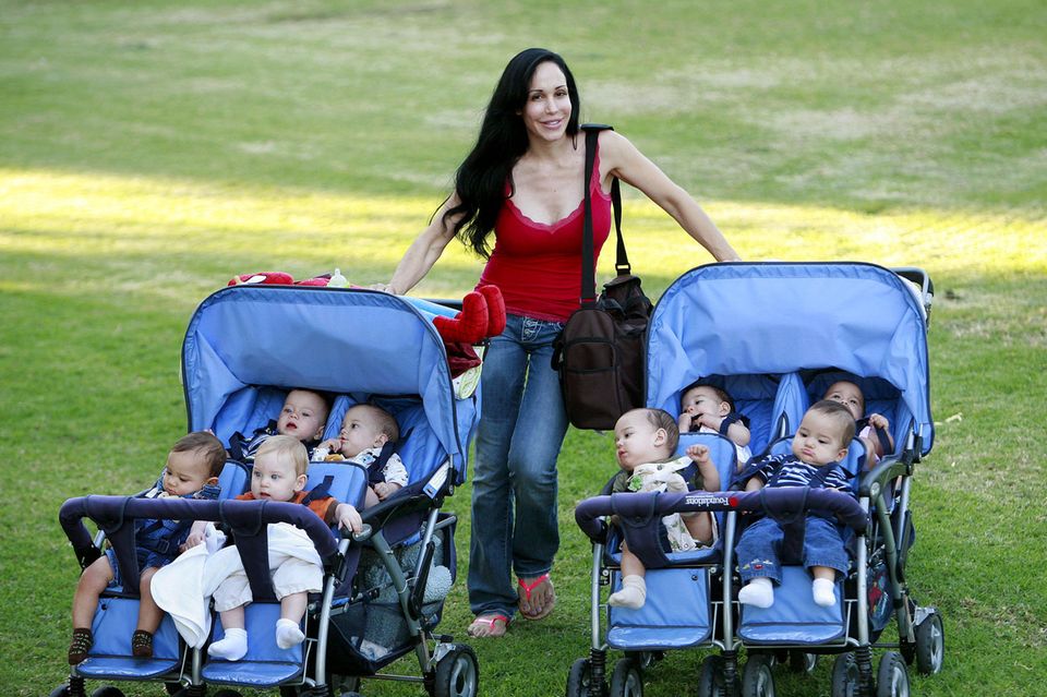 Octomom Nadya Suleman mit ihren acht Kindern