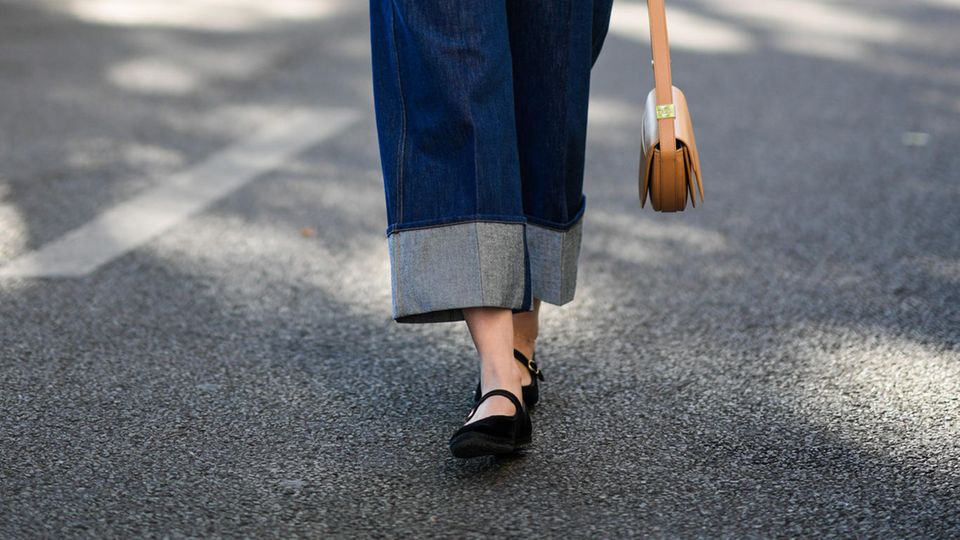 Culotte mit breitem Umschlag – noch nie war eine Übergangshose so stylisch. 