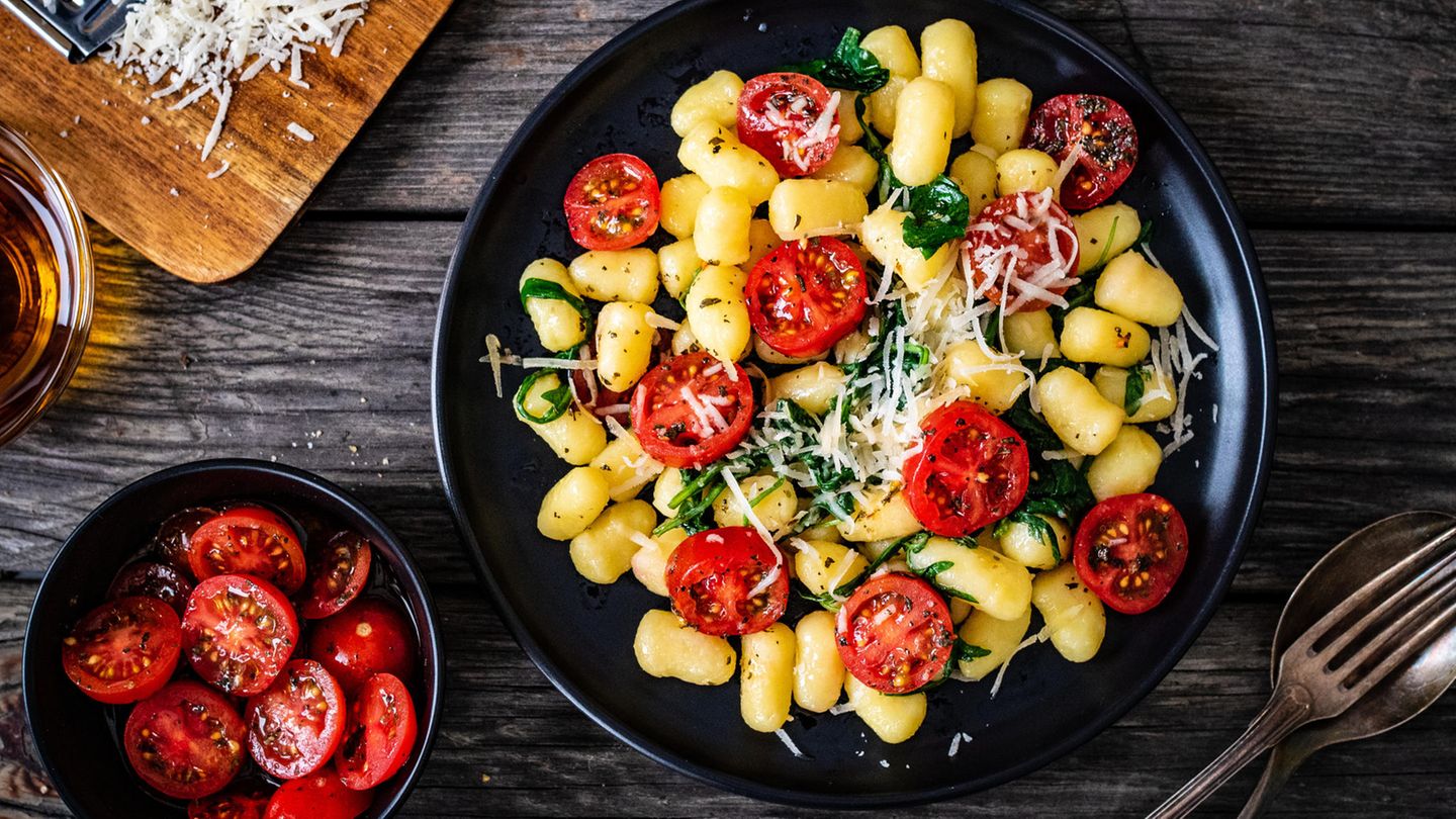 One-Sheet-Pan: Schnelles Gnocchi-Rezept Für Den Feierabend | BRIGITTE.de