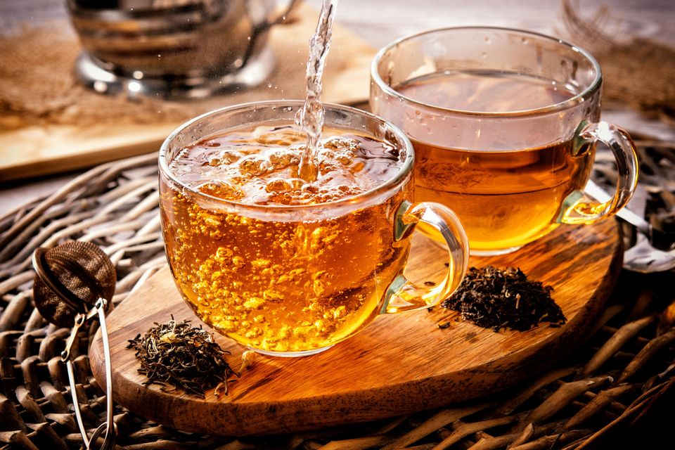 Hausmittel gegen Halsschmerzen: Tee