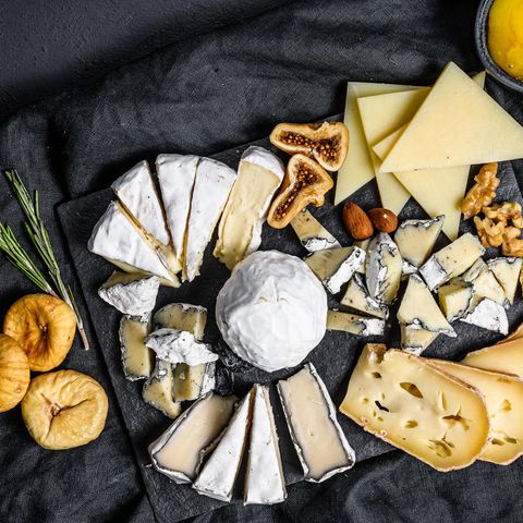 Käse-Rückruf: Käseplatte mit unterschiedlichen Käsesorten