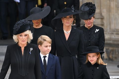 Die Royal Family bei der Beisetzung von Queen Elizabeth. 