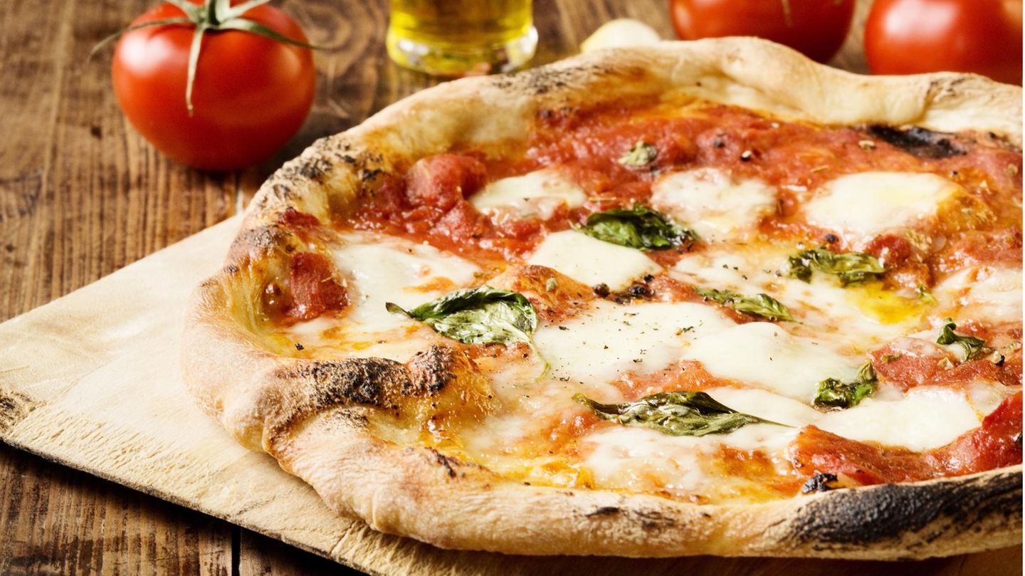 Feierabend-Blitzrezept-Diese-frische-Pizza-ist-in-nur-20-Minuten-fertig