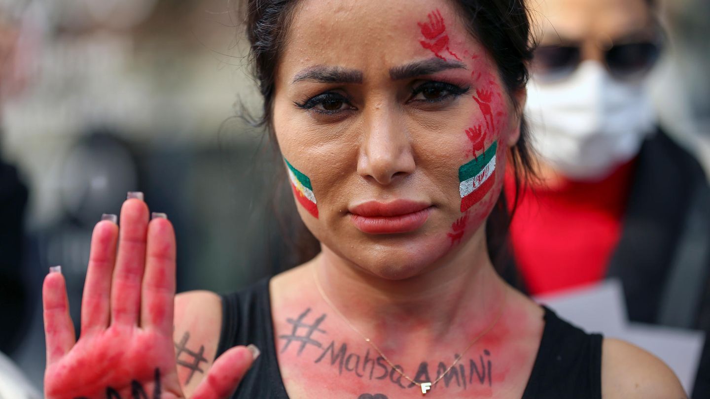 "Frauen.Leben.Freiheit": So Kannst Du Mit 5 Minuten Am Tag Die Proteste ...