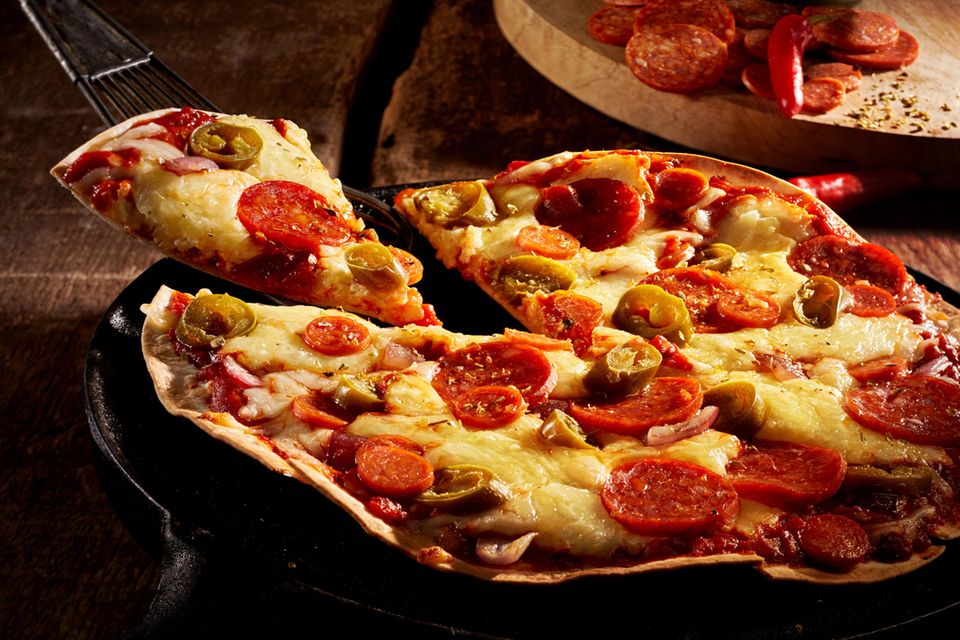 Blitz-Pizza mit Salami