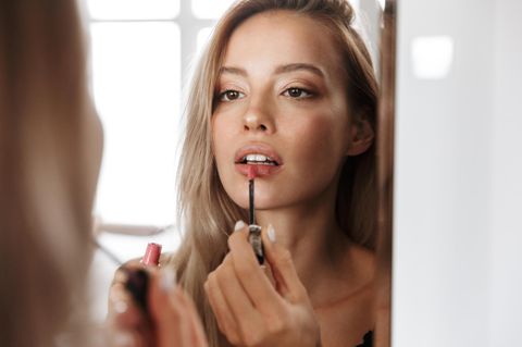 Es gibt einen Make-up-Trick, mit dem deine Lippen sofort voller aussehen