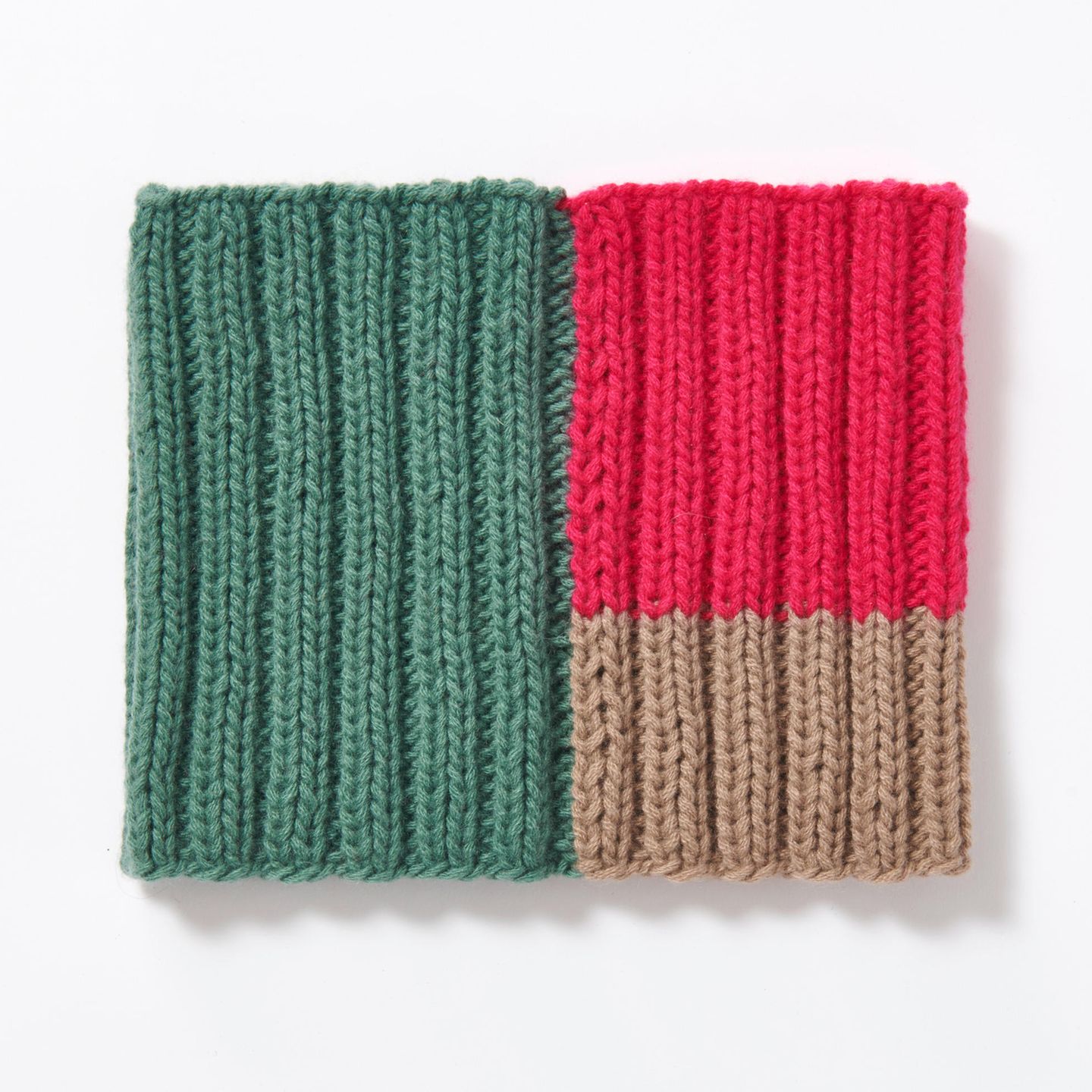 Loop-Schal stricken: dreifarbiger Loop-Schal
