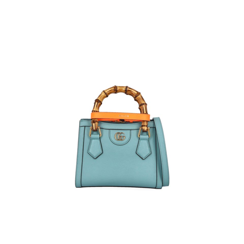 Die aktuelle Gucci Diana Bag in blau, für etwa 2.500 Euro