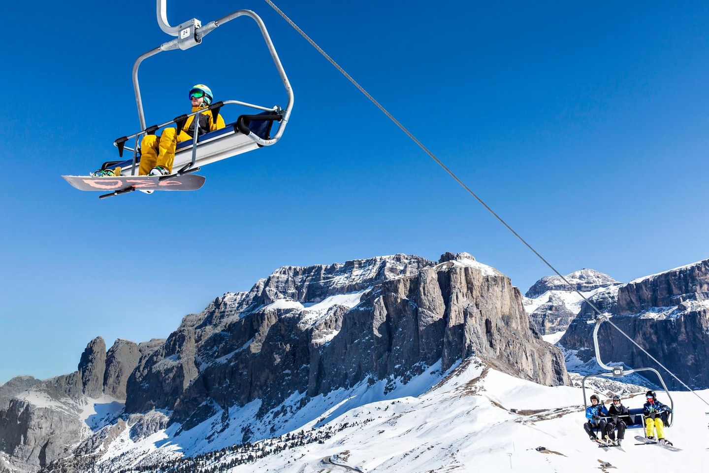 Skifahren in den Dolomiten: Skilift