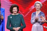 Hoher Besuch bei der "Ein Herz für Kinder"-Gala: Königin Silvia und Ursula von der Leyen, Präsidentin der Europäischen Kommission, setzen bei auf Glitzer an diesem Abend. 