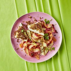 Tofu mit Knusperkruste und Möhrensalat