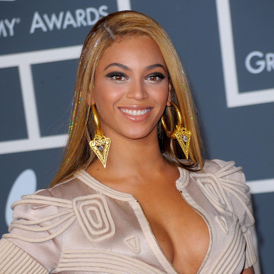 Beyoncé mit Hair Tinsel