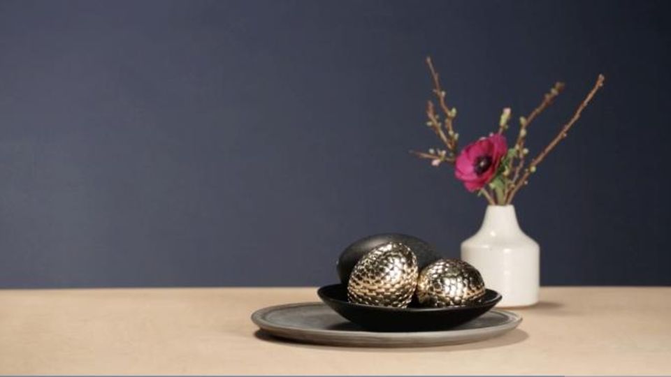 Ostereier im Metall-Look: Elegante DIY-Deko für die Feiertage