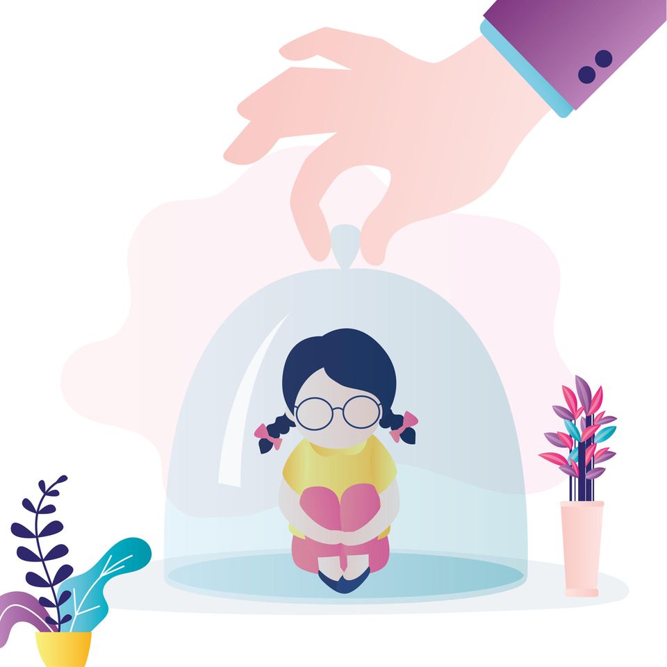 Illustration eines Kindes, das unter einer Glaskuppel sitzt – eine Hand von oben bestimmt, ob sie angehoben wird