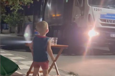 TikTok: 2-jähriger Junge geht mit diesem niedlichen Video viral