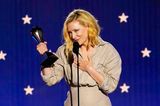 Ausgezeichnet! Einen mal etwas anderen Red-Carpet-Look präsentiert Cate Blanchett bei den 28. Critics' Choice Awards in Los Angeles. Im beigefarbenen Leinen-Zweiteiler nimmt sie den Preis als Beste Schauspielerin für ihre Rolle in "Tár" entgegen.